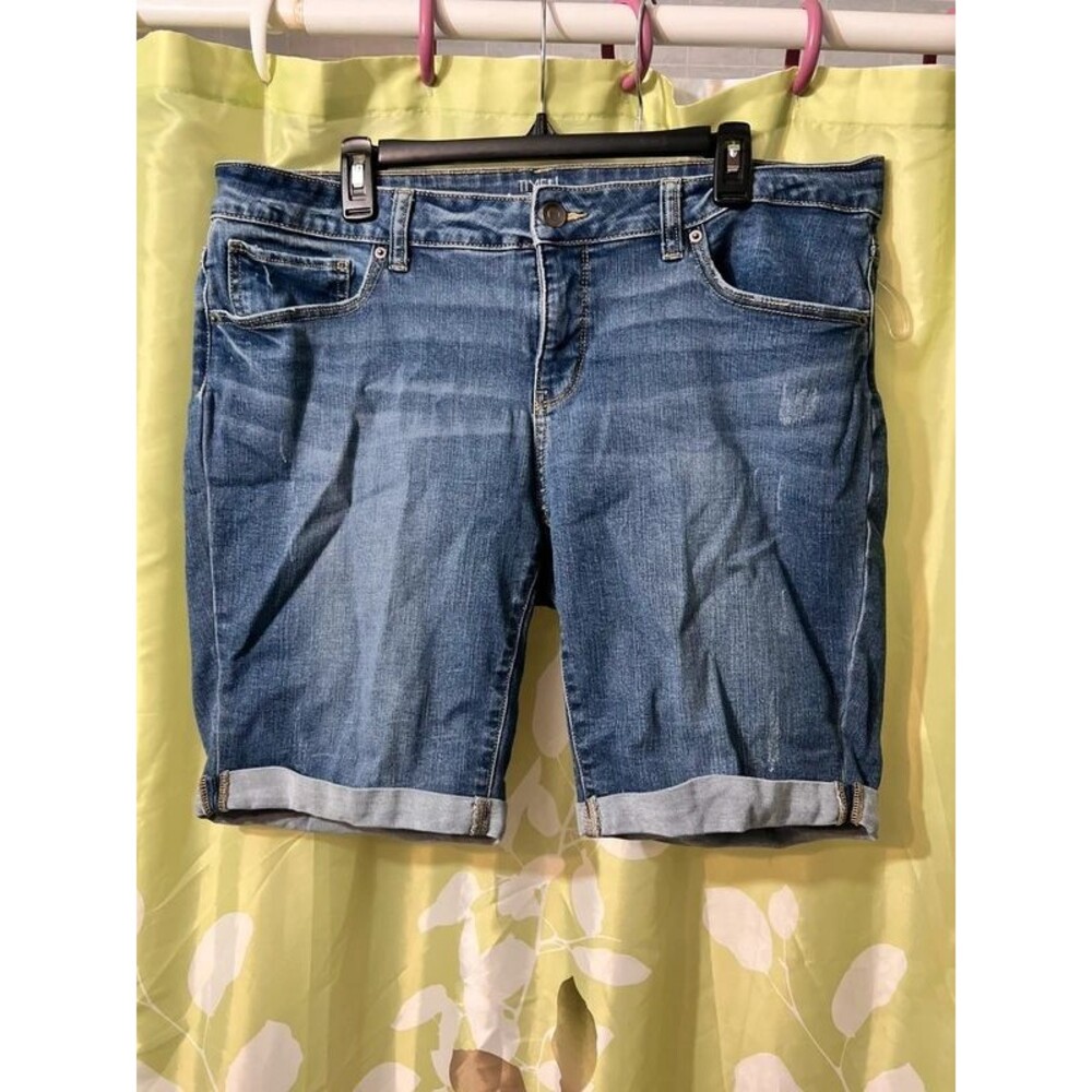 Bermuda mid rise Jean shorts